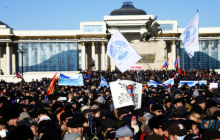 Ес эхлэхтэй зэрэгцсэн эсэргүүцэл: Иргэд шатахуун, цалин, татварын асуудлаар өнөөдөр жагсана