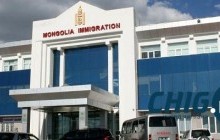  Э.Шинэбаяр ГИХГ-т ажилладаг хэмээн удаа дараа залилан хийжээ 