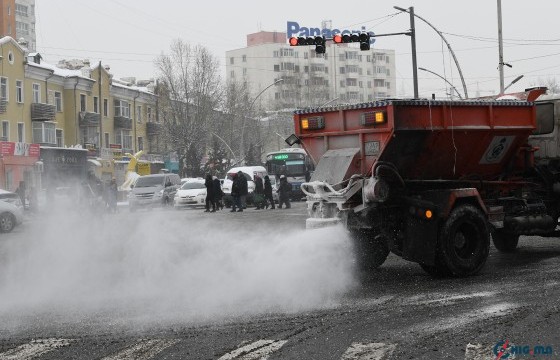  Гулгаа үүсэх эрсдэлтэй гэр хорооллын дундах сүүдэр хэсгүүдэд 7.5 тонн бодис, дөрвөн тонн давс цацжээ