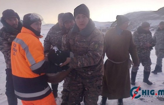 Хилчид цасанд төөрсөн иргэнийг аварчээ