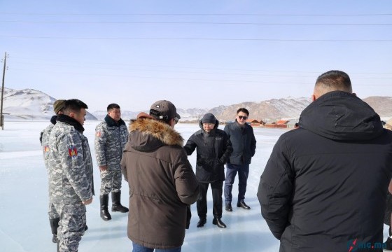 Улиастай хот дундуур урсах Богдын голд 1493 метр урттай үерийн далан барина