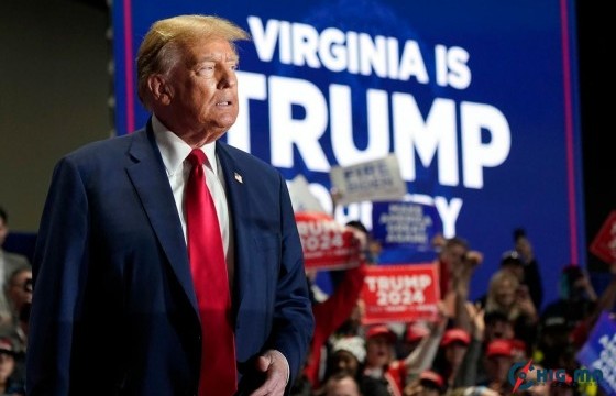 Дональд Трамп зургаан сарын дотор гурав дахь удаагаа АНУ-ын ерөнхийлөгчийн нэрийг андуурав
