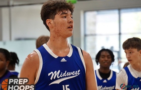 Сагсчин С.Ган-Эрдэнэ NCAA-гийн багаас санал авчээ