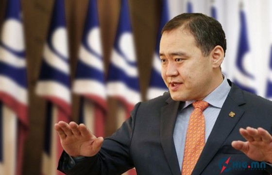 Л.Гантөмөр: Зохион байгуулалтгүйн гайгаар “Нүүрсний хулгай“ бий болж, нэг бацаан төмөр замаас 7 тэрбум төгрөг хуссан