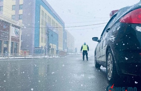 Эрхээ хасуулсан хүн согтуудаа дахин жолоо барьсан 72 хэрэг бүртгэгджээ