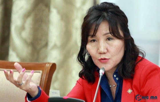 М.Оюунчимэг: Ханган нийлүүлэгч томоохон 3-4 компани жижиглэнгийн худалдаа хийж, эмийн үнэ буурахгүй байна