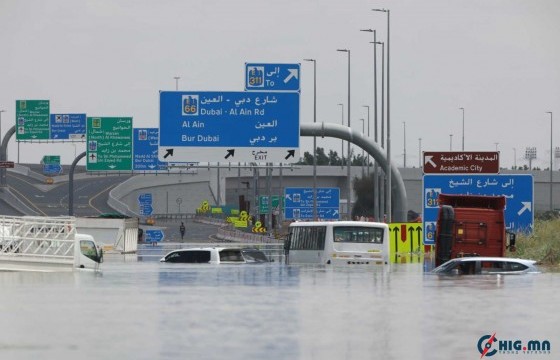 Арабын Нэгдсэн Эмиратад сүүлийн 75 жилд үзэгдээгүй их хур тунадас унаснаас Дубай хот үерт автав