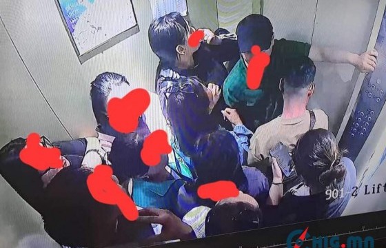 СЭРЭМЖЛҮҮЛЭГ: Цахилгаан шатны даац хэтрүүлснээс 11 хүн гацаж, зарим иргэд агааргүйдэн, ухаан балартжээ