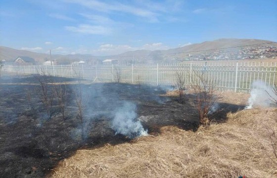 СЭРЭМЖЛҮҮЛЭГ: Шар өвс шатаж байсныг унтраажээ