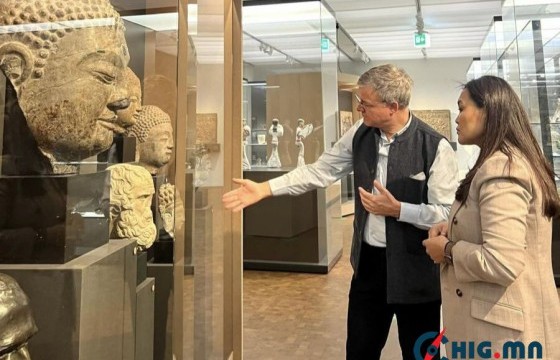 Францын Нант хотод гарсан “Чингис Хаан: Монголчууд дэлхийг өөрчилсөн нь” үзэсгэлэн хаалтаа хийлээ
