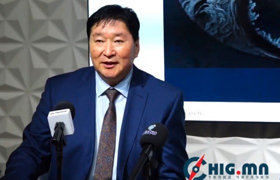 Монгол Улсын зөвлөх инженер Г.Ганбат Эйнштейнийг үгүйсгэж баталсан шинэ онолоо танилцууллаа