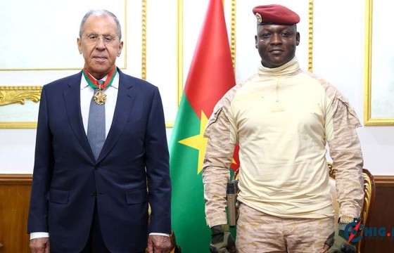 ОХУ-ын гадаад хэргийн сайд Буркина Фасо улсын төрийн дээд шагнал “Азарганы одон”-гоор шагнуулав