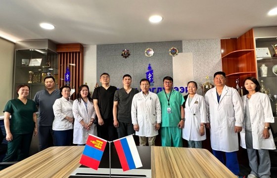 Буриад улсын эмч мэргэжилтнүүд УНТЭ-ийн Эрхтэн шилжүүлэн суулгах төвд 14 хоног суралцаж, туршлага сууна
