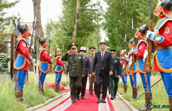 БНКУ-ын Батлан хамгаалахын сайд манай улсын энхийг сахиулах ажиллагаанд хуримтлуулсан туршлагаас суралцах хүсэлтэйгээ илэрхийллээ