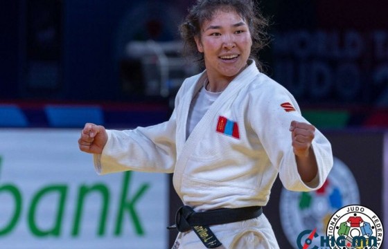 ОЛИМП: Л.Энхрийлэн 16:00 цагаас эхний тойрогтоо олимпын аварга Косовогийн Нора Гжаковатай барилдана