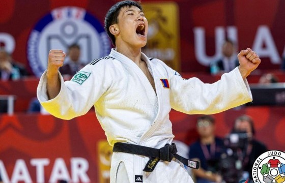  ОЛИМП: Б.Эрдэнэбаяр Олимп, дэлхийн аварга Лаша Шавдатуашвилитай 16:00 цагт барилдана