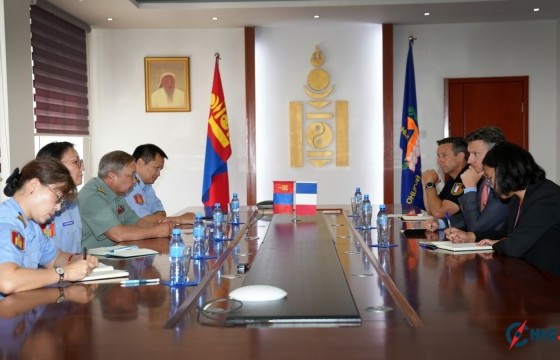 Элчин сайд Себастиен Сүрүнийг хүлээн авч уулзлаа