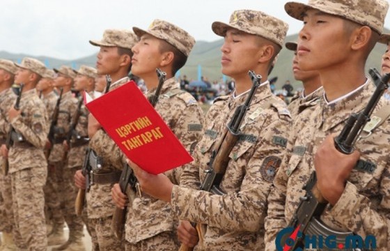 Оюутан цэргүүд тангарагаа өргөлөө