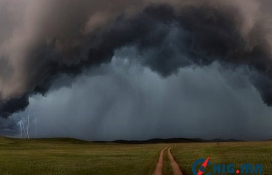 СЭРЭМЖЛҮҮЛЭГ: Өнөөдөр, маргааш төвийн аймгуудын нутгаар дуу цахилгаантай аадар бороо орох тул үер усны аюулд сэрэмжтэй байхыг анхаарууллаа