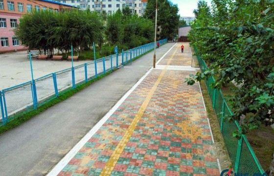 Энэ онд нийслэлийн хэмжээнд 27,800 м.кв талбайд явган хүний зам тохижуулах бөгөөд 90 хувьтай үргэлжилж байна