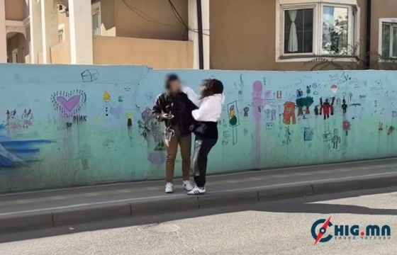 Хүүг цохиж буй бичлэгийг цагдаагийн байгууллага шалгаж байна