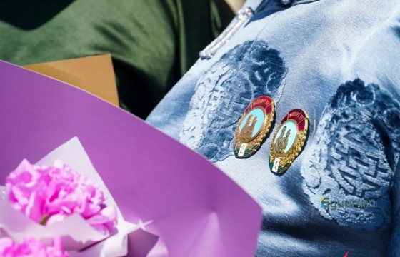 Алдарт эхийн одонгийн мөнгөн тэтгэмжийг хоёр дахин нэмэхээр хэлэлцэж байна