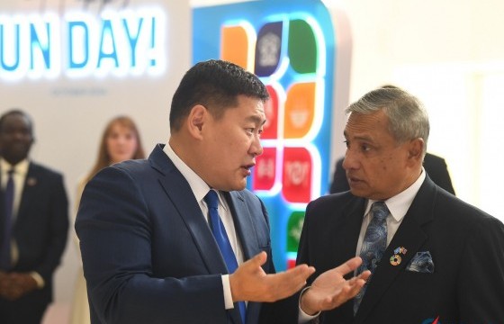 Ерөнхий сайд Л.Оюун-Эрдэнэ Монгол дахь Нэгдсэн Үндэстний байгууллагад зочилж баяр хүргэлээ