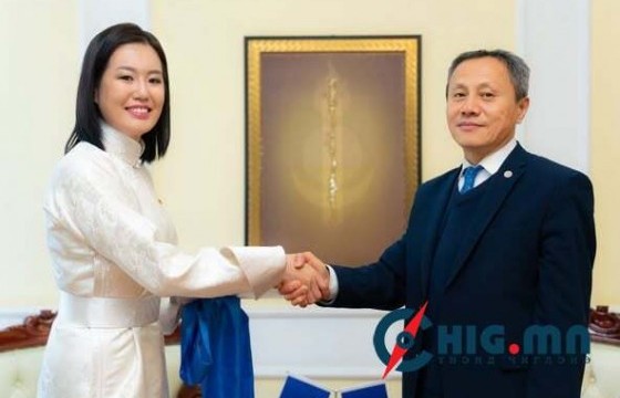 НИТХ-ын төлөөлөгч Ү.Оюунзул “Гэрлэх ёслолын ордон”-г удирдахаар боллоо   