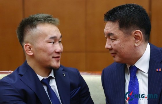 Ерөнхийлөгч У.Хүрэлсүх Э.Цэндбаатар нарын боксчидтой уулзлаа 