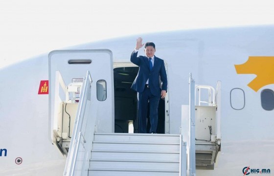 Ерөнхийлөгч У.Хүрэлсүхийн Бүгд Найрамдах Чех Улсад хийх төрийн айлчлал эхэллээ