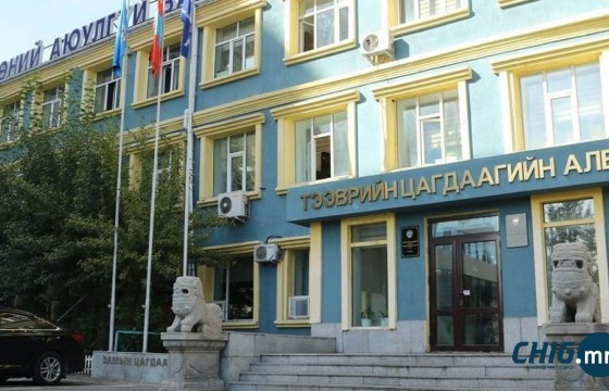 Баянзүрхийн товчоо орчимд гарцаар гарч явсан 12 настай хүүхдийг мөргөж, хүнд гэмтээсэн ослыг ТЦА-наас шалгаж байна