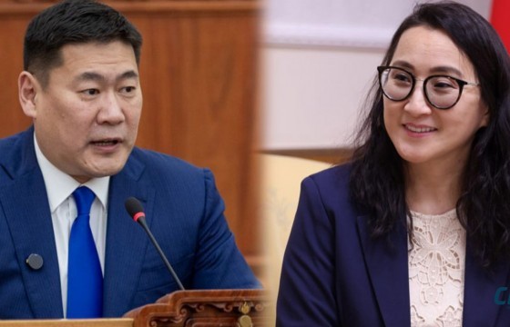 Ерөнхий сайд Л.Оюун-Эрдэнэ уучлал гуйснаар завсарлага зогслоо