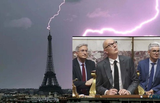 Францад үерийн улмаас парламентын дээврээс дусаал гоожиж, хоёр хүн амиа алджээ