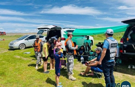 Алба хаагчид иргэдийн аюулгүй байдлыг ханган ажиллаж байна