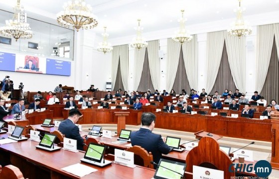 Эрхэм гишүүд “5 тэрбум”-аа авахаар саналаа бичээд эхэлжээ
