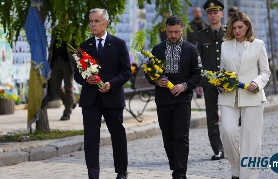 Трамп, Ромын Пап лам, Ши Жиньпин нар Украины тусгаар тогтнолын өдөрт баяр хүргэжээ