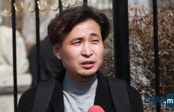 Иргэн Г.Ган-Очир Шведэд саатуулагджээ