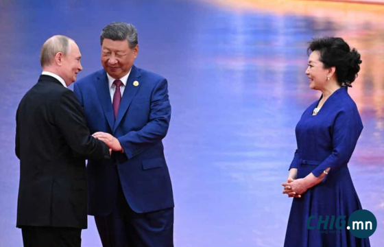 Путин Украины дайны буруугаас бултаж, Ши Жиньпин ШХАБ-ын банктай болох талаар цухуйлгалаа