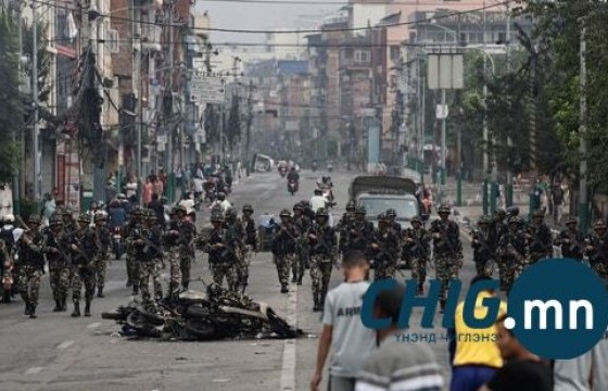 Непалын Зэвсэгт хүчин хоёр өдөр үргэлжилсэн эсэргүүцлийн дараа Катмандугийн гудамжинд журам тогтоожээ