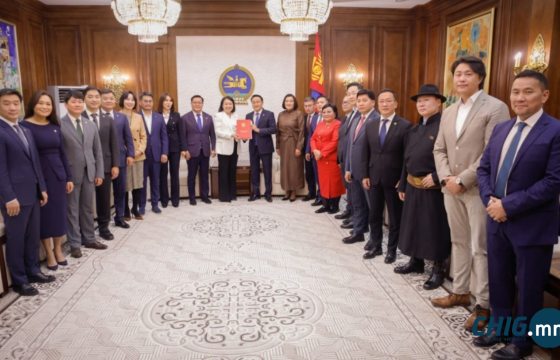 Тамхины хяналтын тухай хуульд нэмэлт, өөрчлөлт оруулах тухай хуулийн төслийг өргөн мэдүүллээ