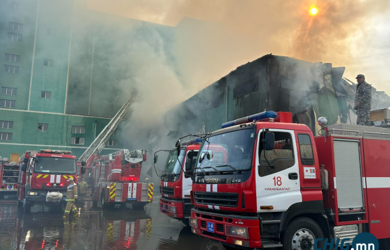 Гал түймрийг бүрэн унтраахаар 100 алба хаагч, 20 техник хэрэгсэлтэйгээр ажиллаж байна 