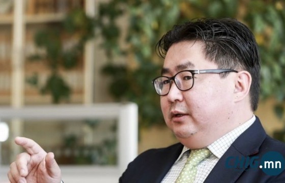 ЭҮ:  “Новел групп” ХХК-ийн захирал Д.Ангар “Эрдэнэт үйлдвэр” ТӨҮГ-ын удирдлагын нэрийг үндэслэлгүйгээр дурдан үйлдвэрийн нэр хүндэд ноцтой халдлаа