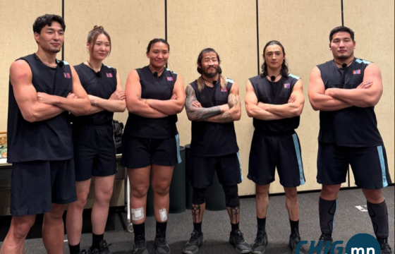 Г.Хандсүрэн: 