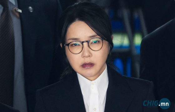 Өмнөд Солонгосын тэргүүн хатагтай асан тансаг цүнх авснаа хүлээн зөвшөөрчээ