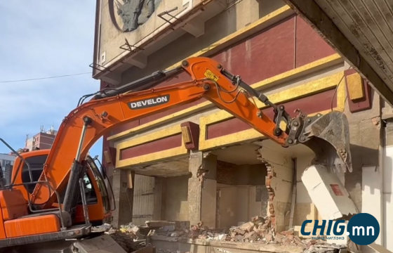 Байгалийн түүхийн музейд залгаж барьсан өргөтгөлийг нураажээ