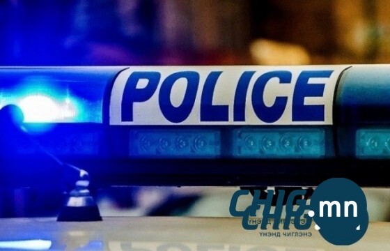 Сэрэмжлүүлэг: Ачааны машинууд мөргөлдөж, 23 настай залуу хавчуулагджээ 