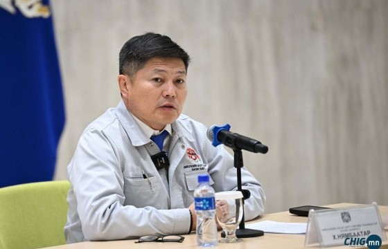 Халтиргаанд давс хэрэглэхээ больж, нисэх зурваст хэрэглэдэг бодис цацна 