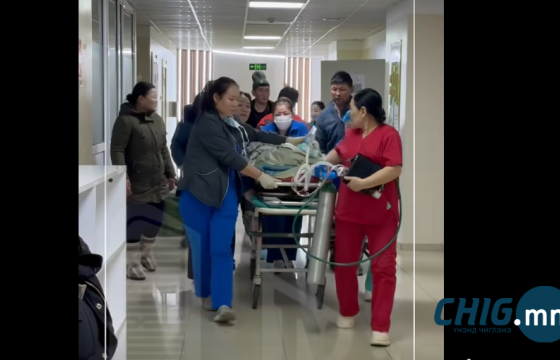 90 хувийн түлэгдэлтэй Б. Амин-Эрдэнэ охины нэг гарын арьс нөхөх хагалгаа амжилттай болж, хандивын аянаа зогсоолоо