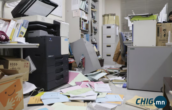 Японы зүүн хойд хэсэгт 7.5 магнитудын хүчтэй газар хөдөллөө