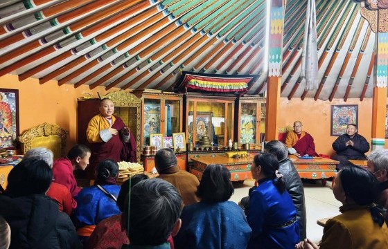 Анхдугаар Богдын нутгаас лхаарамба цолтон төрлөө